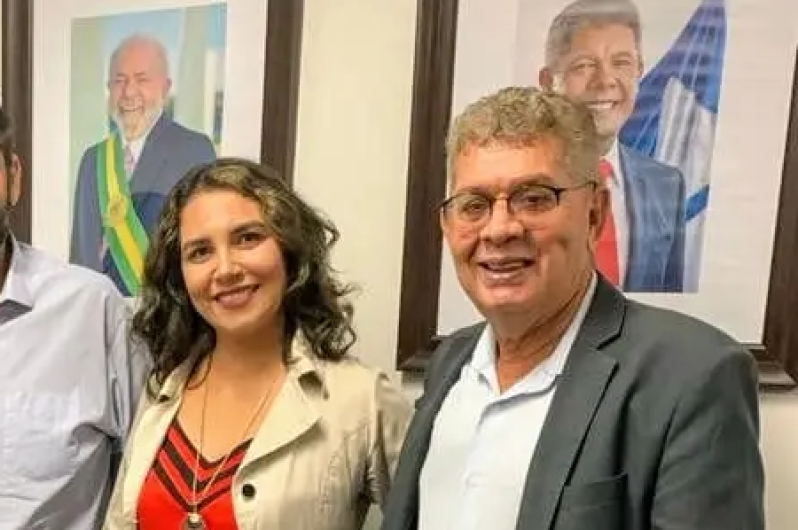 Márcio Ferraz desiste de pré-candidatura e Mônica Ferraz será o nome da oposição