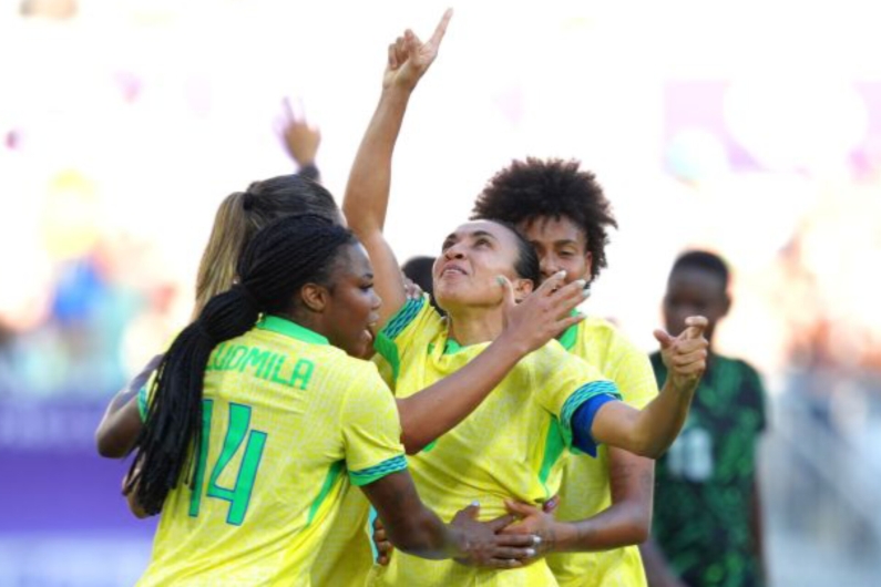 Brasil vence a Nigéria na estreia do futebol feminino em Paris 2024
