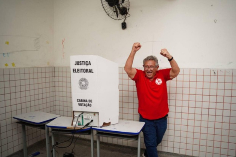 Luiz Caetano (PT) é eleito prefeito em Camaçari com 50,92% dos votos