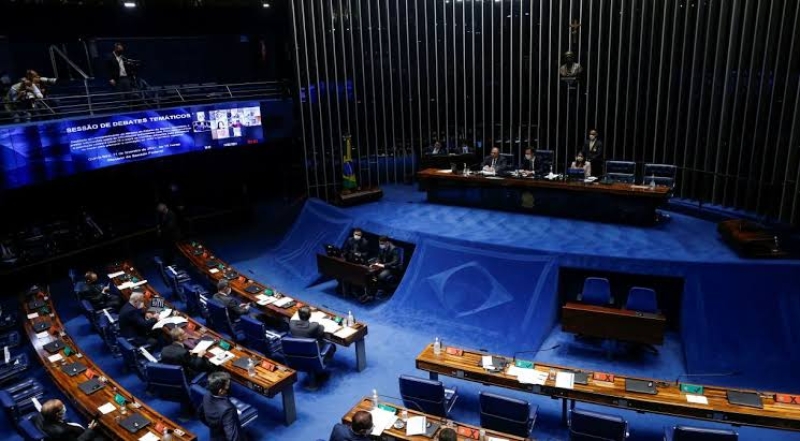 Senado adia votação de projeto de lei que trata de “taxa das blusinhas”